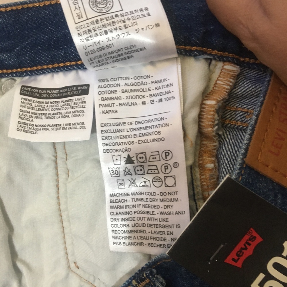 NWT Levi’s 501 shorts mid rise button fly cutoffs - Picture 9 of 11